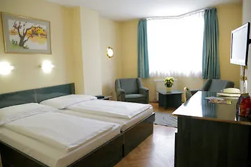 Hotel Bara Junior Budapest