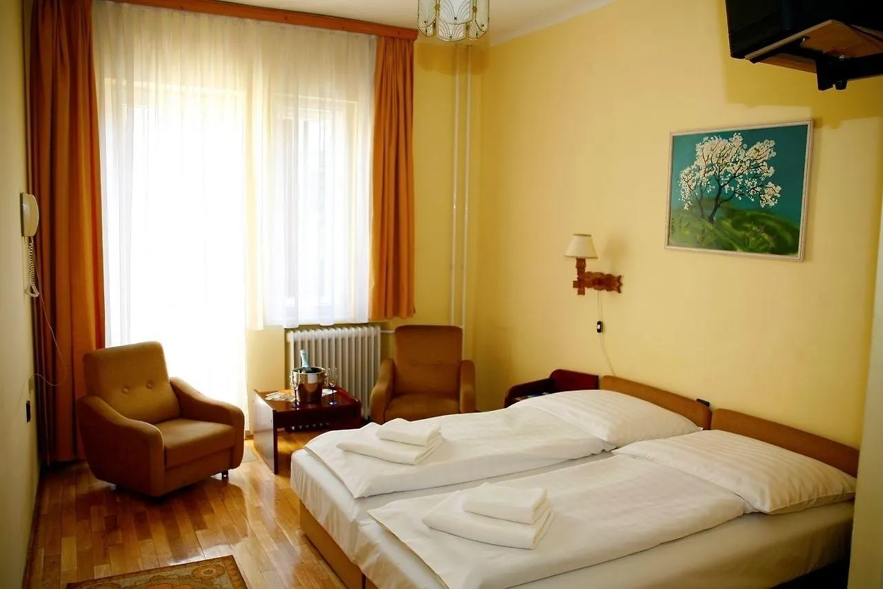 Hotel Bara Junior Budapešť