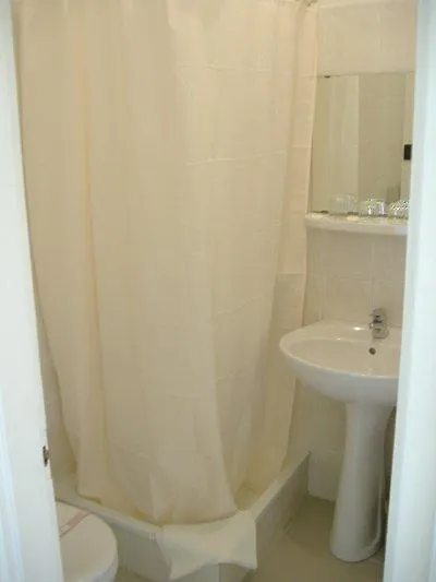 Hotel Bara Junior Budapest 2*,