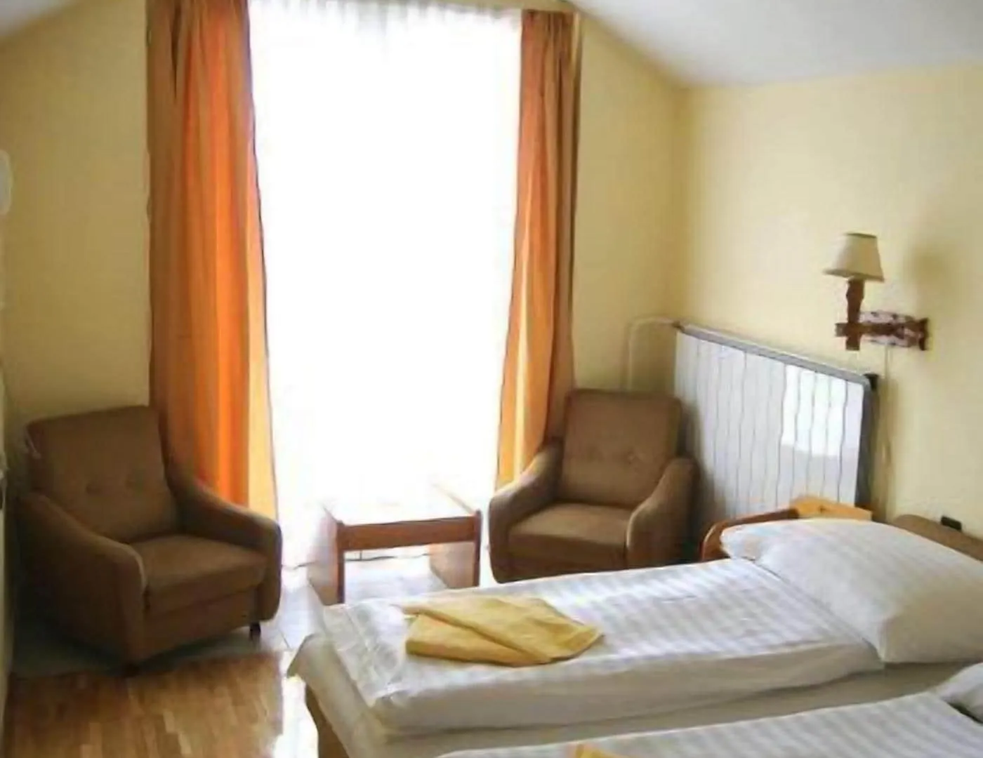 Hotel Bara Junior Budapest 2*,  Hungary