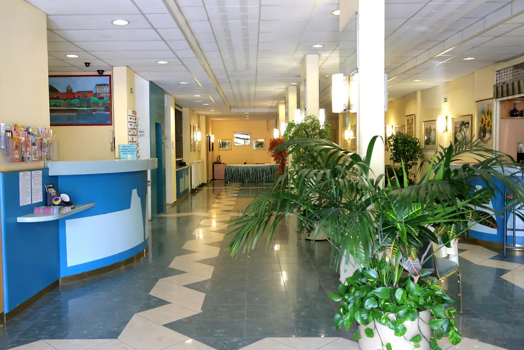 **  Hotel Bara Junior Budapest Hungary