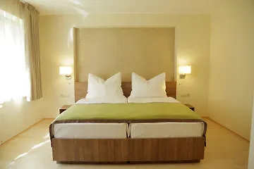 Hotel Bara Junior Budapest